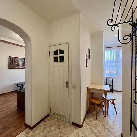 Apartment Near Arena Kyiv
