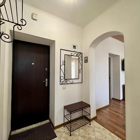 Apartment Near Arena *